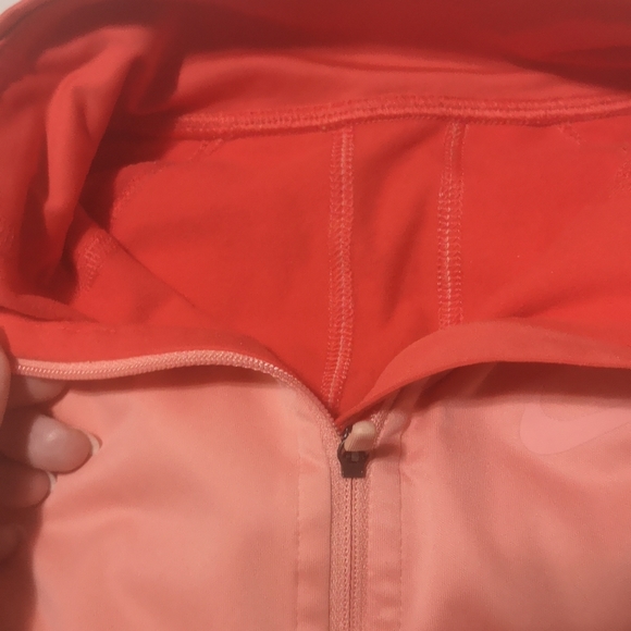 Small Nike dri-fit zip top - Picture 5 of 8